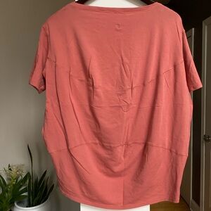 Sz 6 Lululemon Back in Action Short Sleeve Shirt